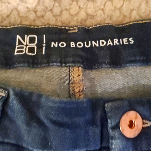 No Boundaries Denim - EUC No Boundaries Jean's size 17